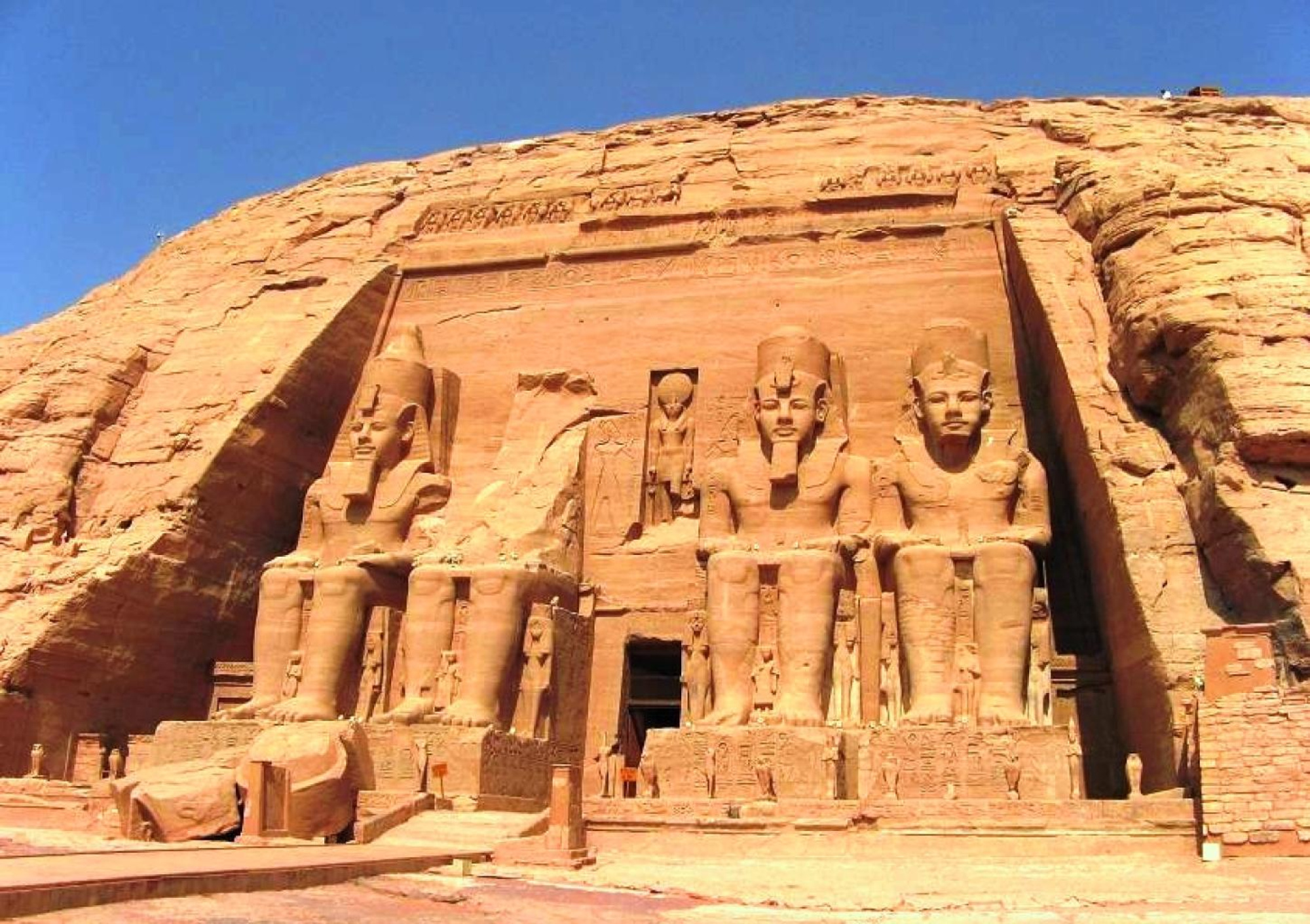 Abu simbel 464