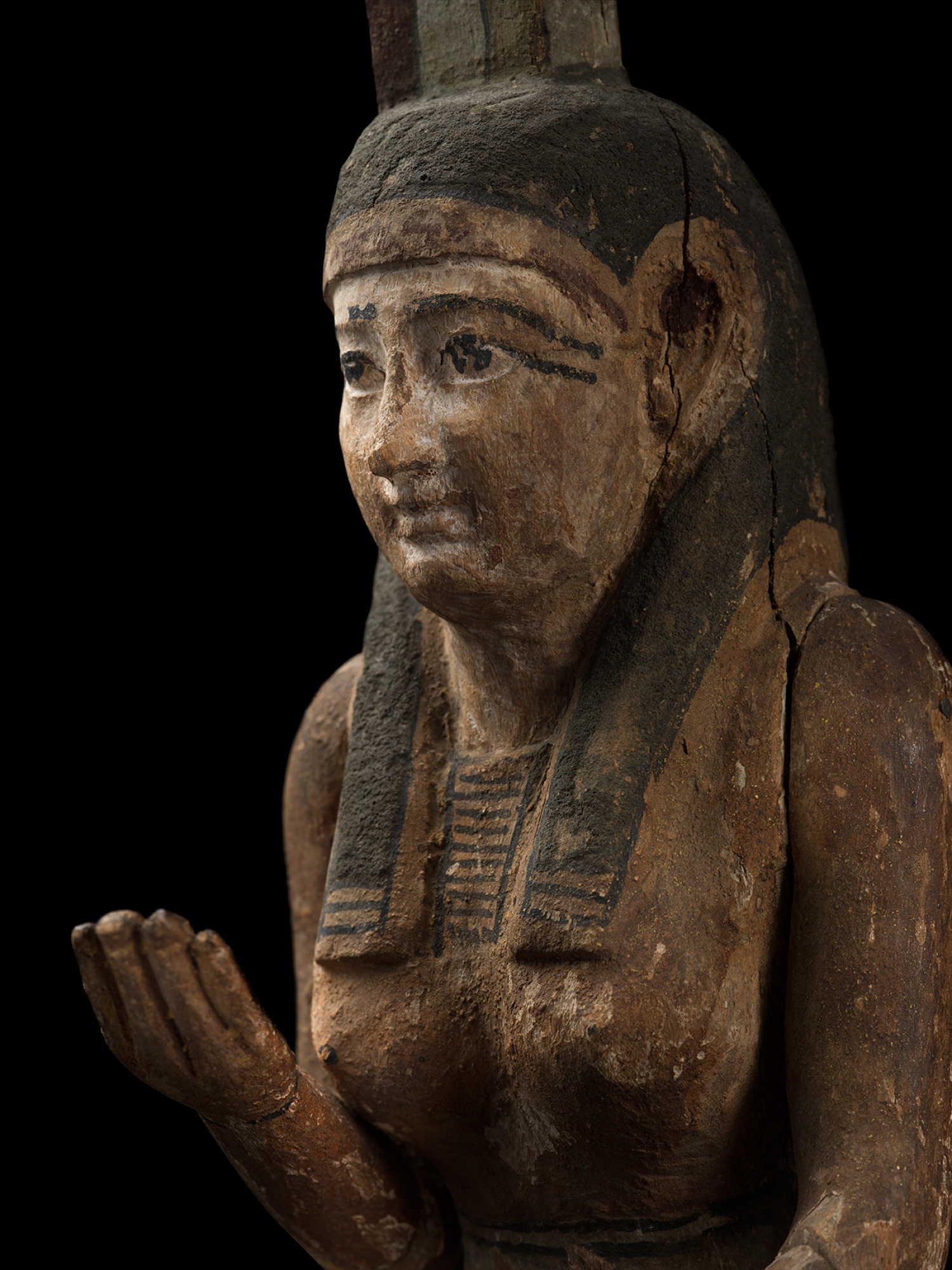 Neftis
Baixa Època (715-332 aC)
Fusta pintada
Alçada: 32 cm
Inv.: MEB E-241