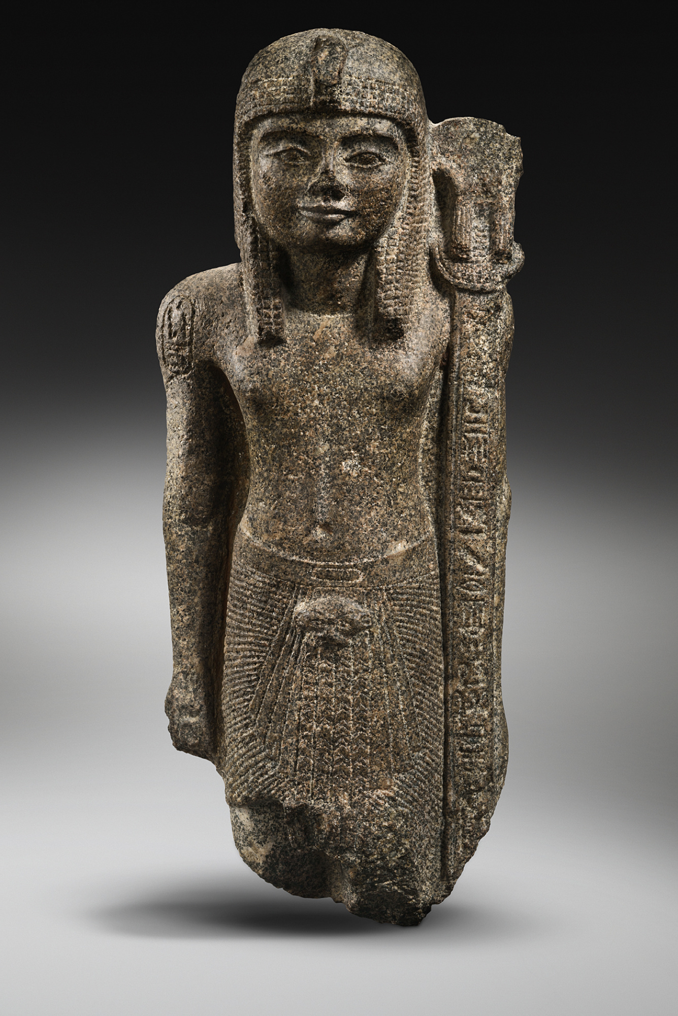 Estàtua de granit del faraó Ramsès III
Regne Nou, dinastia XIX, regnat de Ramsès III (1194-1163 aC)
Granit
Alçada: 49 cm
Inv.: MEB E-695