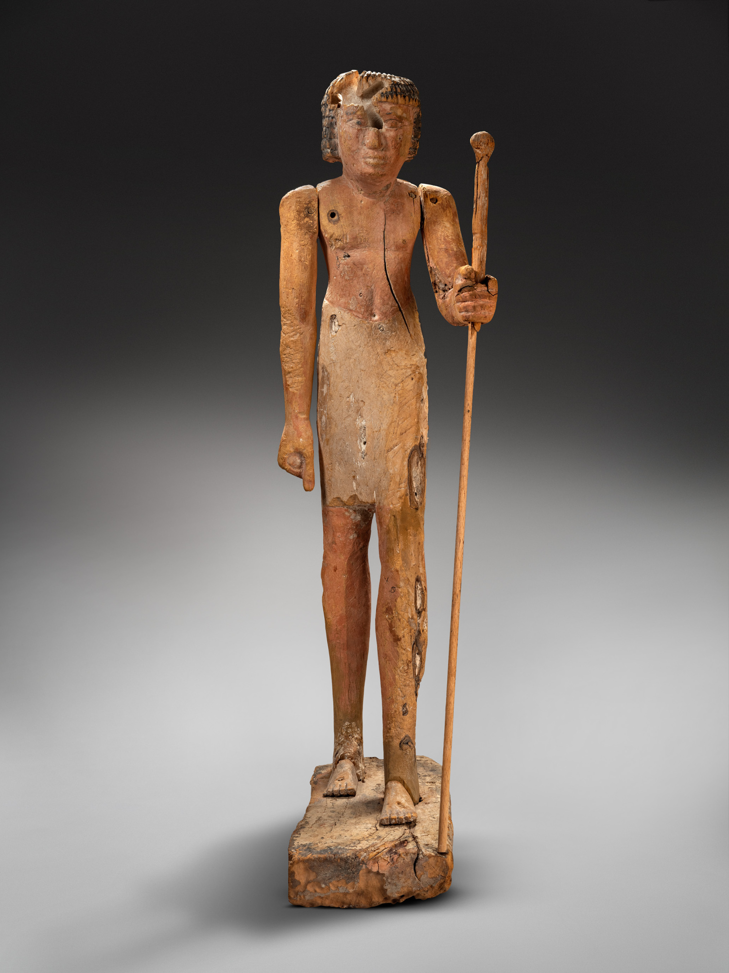 Noble del Regne Antic
Regne Antic, Dinastia VI (2323-2150 aC)
Fusta estucada i pintada
Alçada: 75 cm
Inv.: MEB E-1004