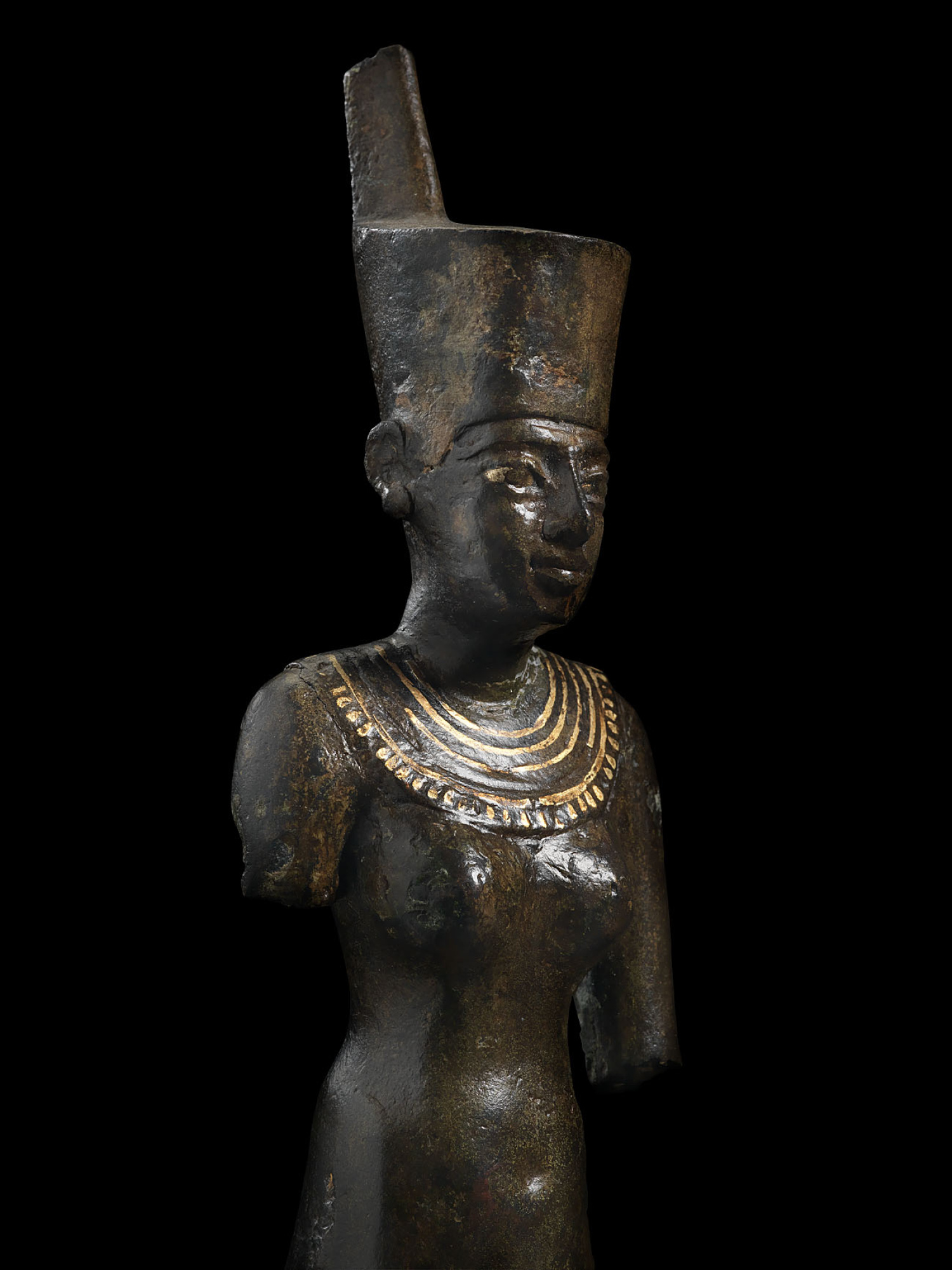 Neit
Baixa Època, dinastia XXVI (664-525 aC)
Bronze i or
Alçada: 26 cm
Inv.: MEB E-117