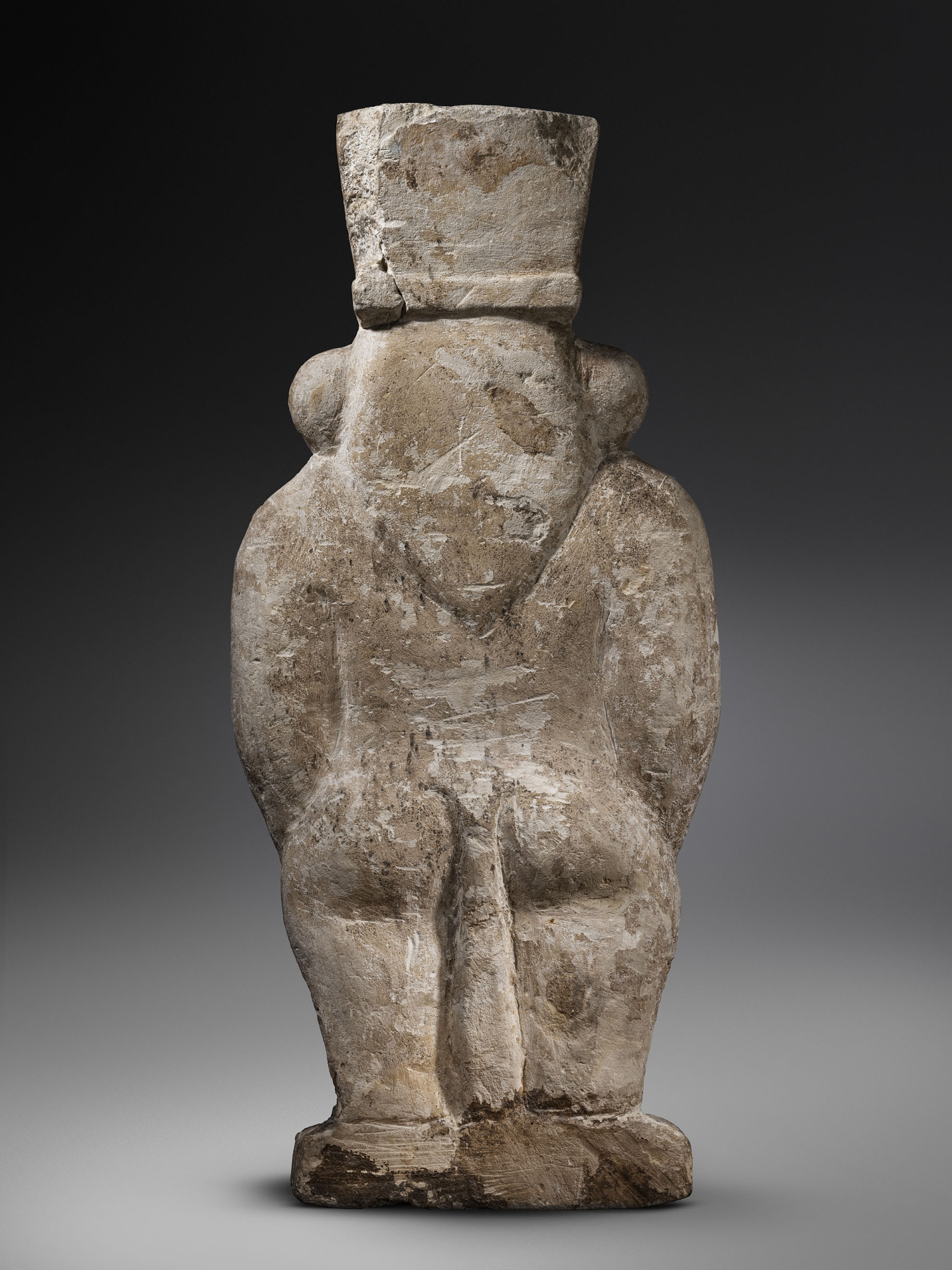 Bes
Període Ptolemaic (305-30 aC)
Pedra calcària pintada
Alçada: 101 cm
Inv.: MEB E-433