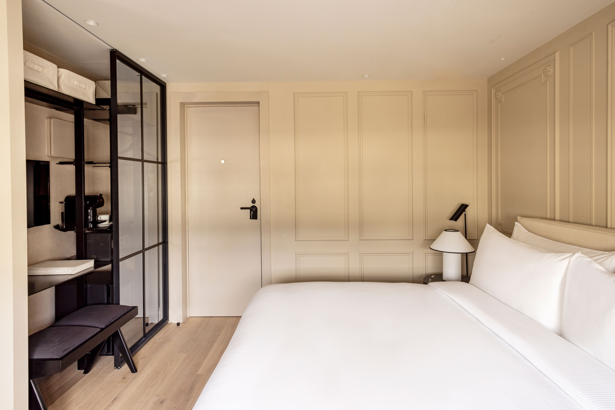 The Caesar Hotel 4* London The Caesar Hotel 4* London