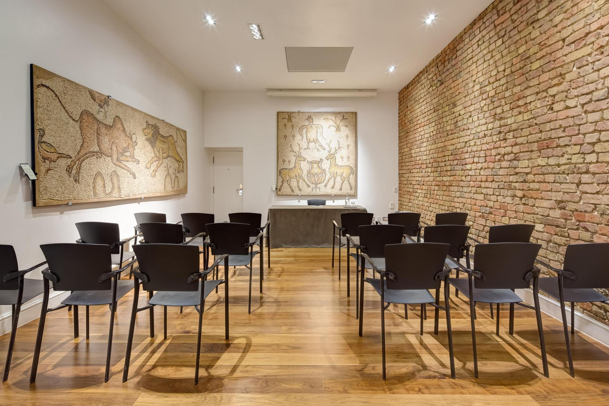 Hotel the caesar 44 152