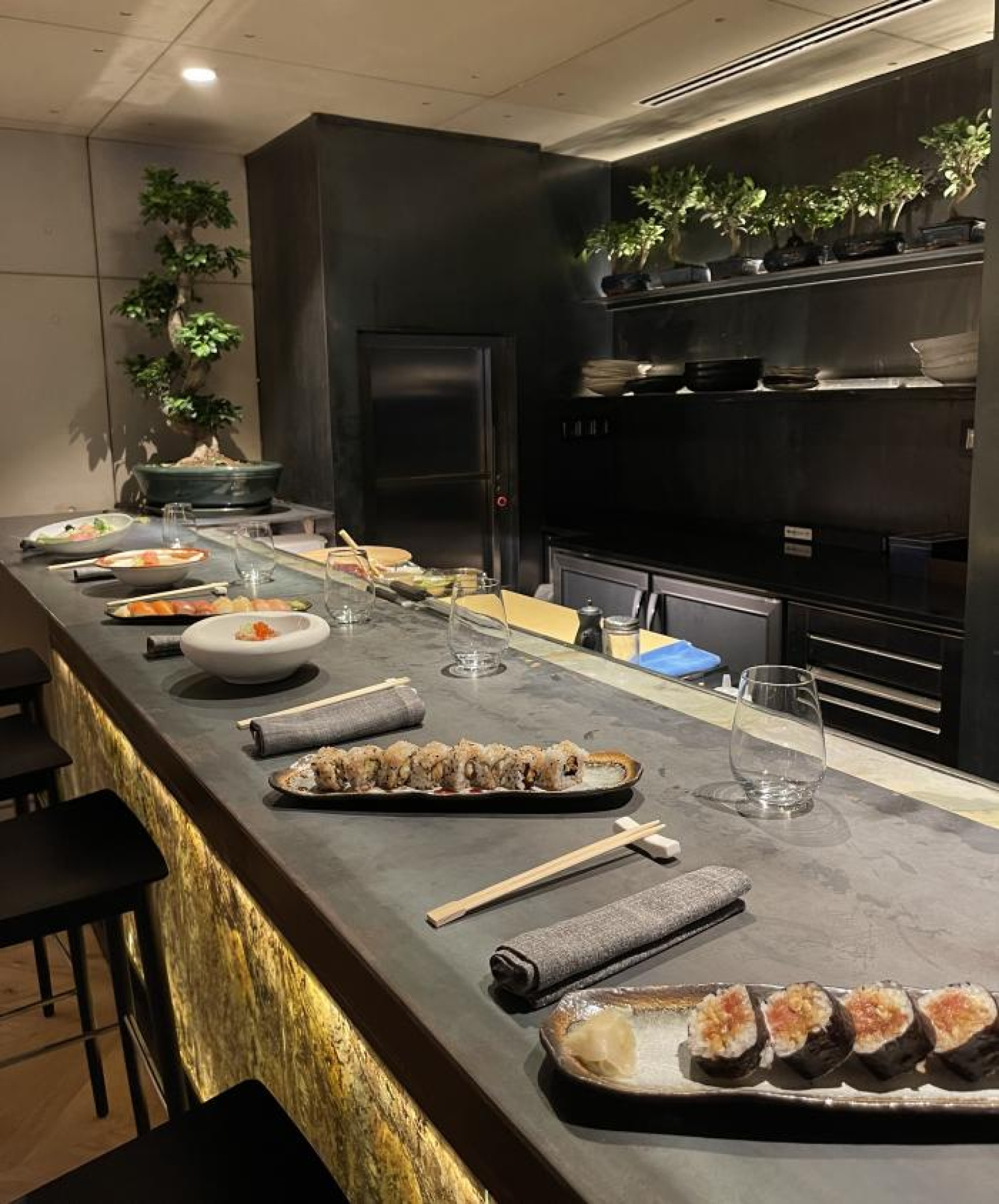 Oskuro Restaurant Sushibar