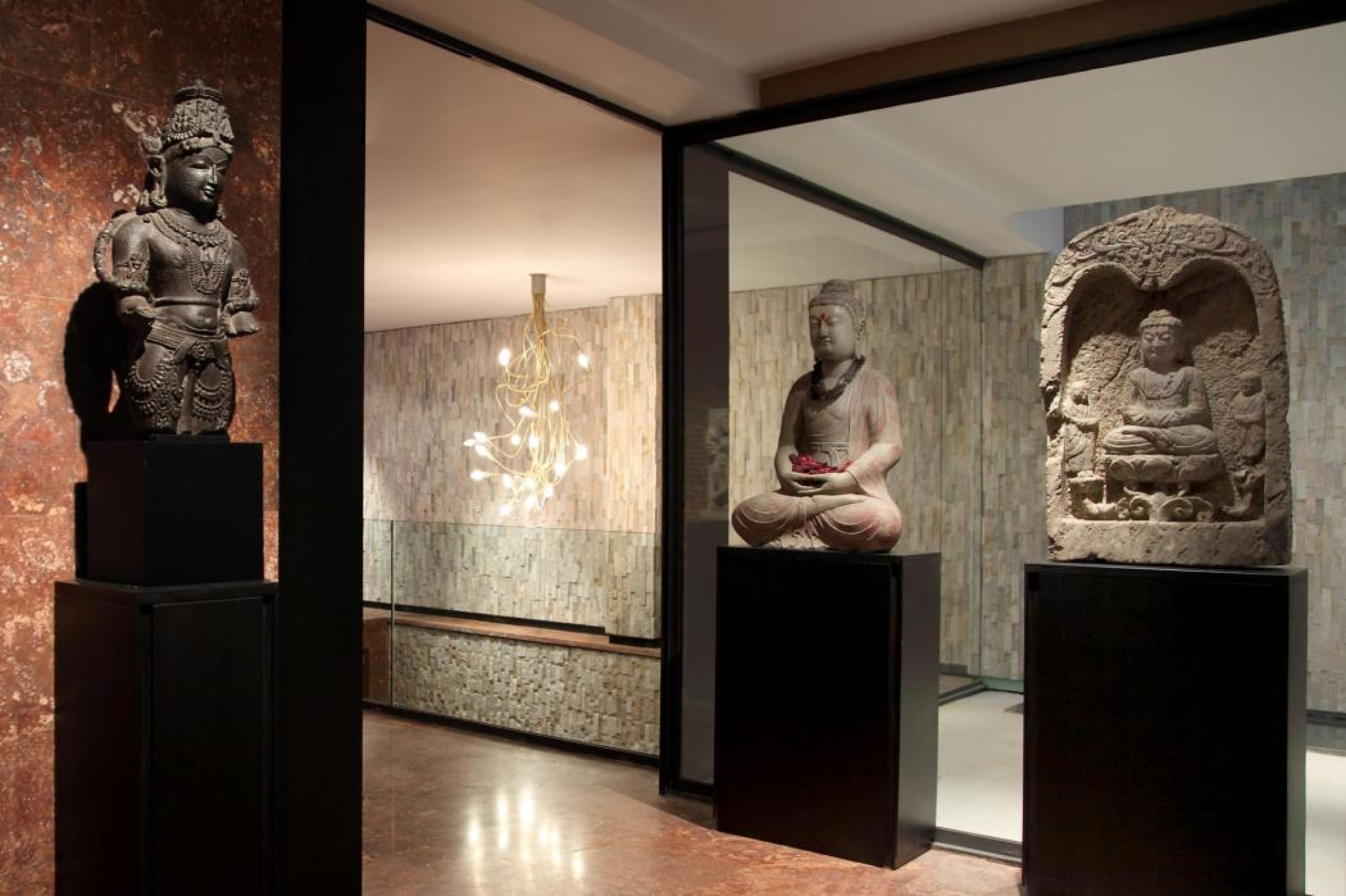 Suites avenue art collection 904