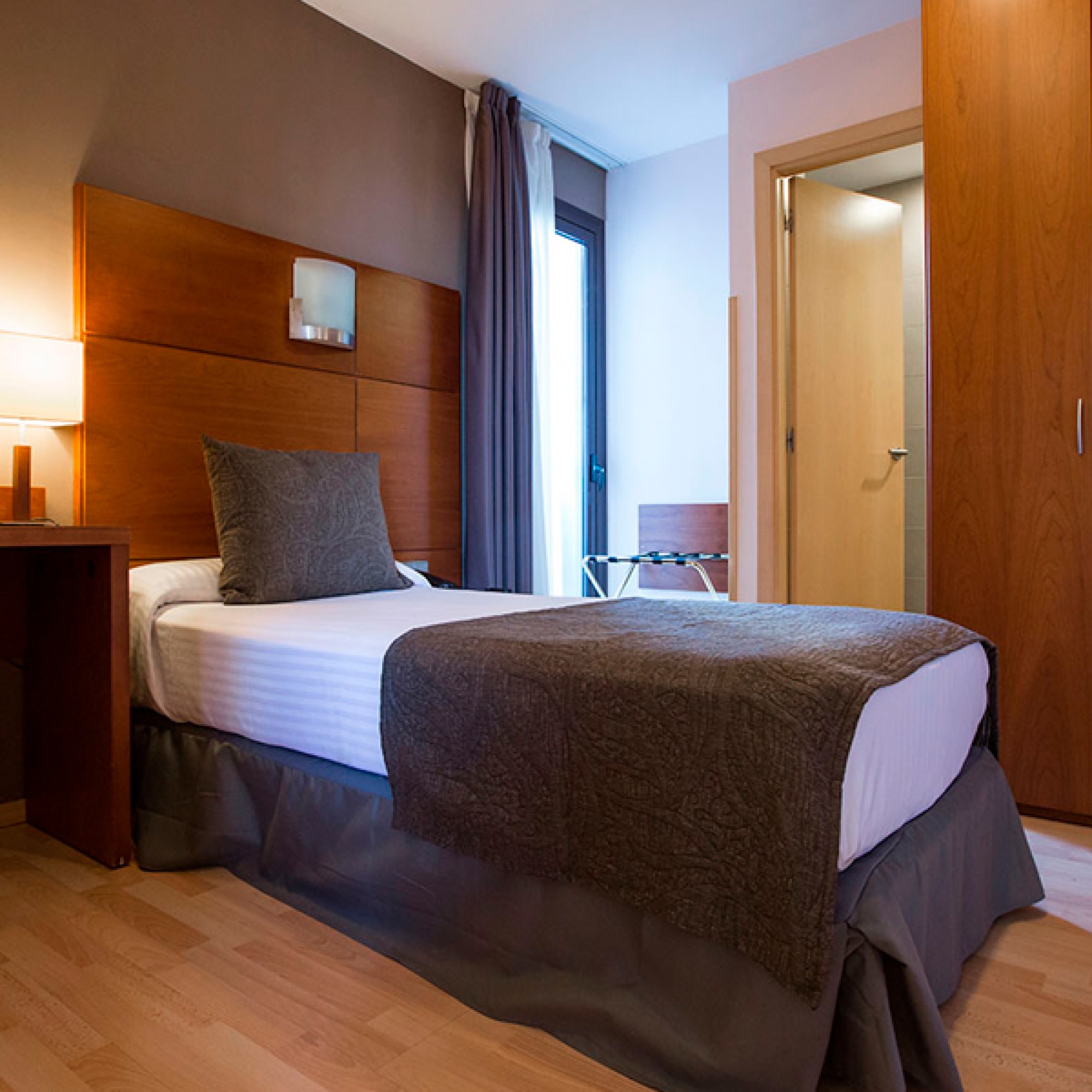 hva-img-roomx1.jpg