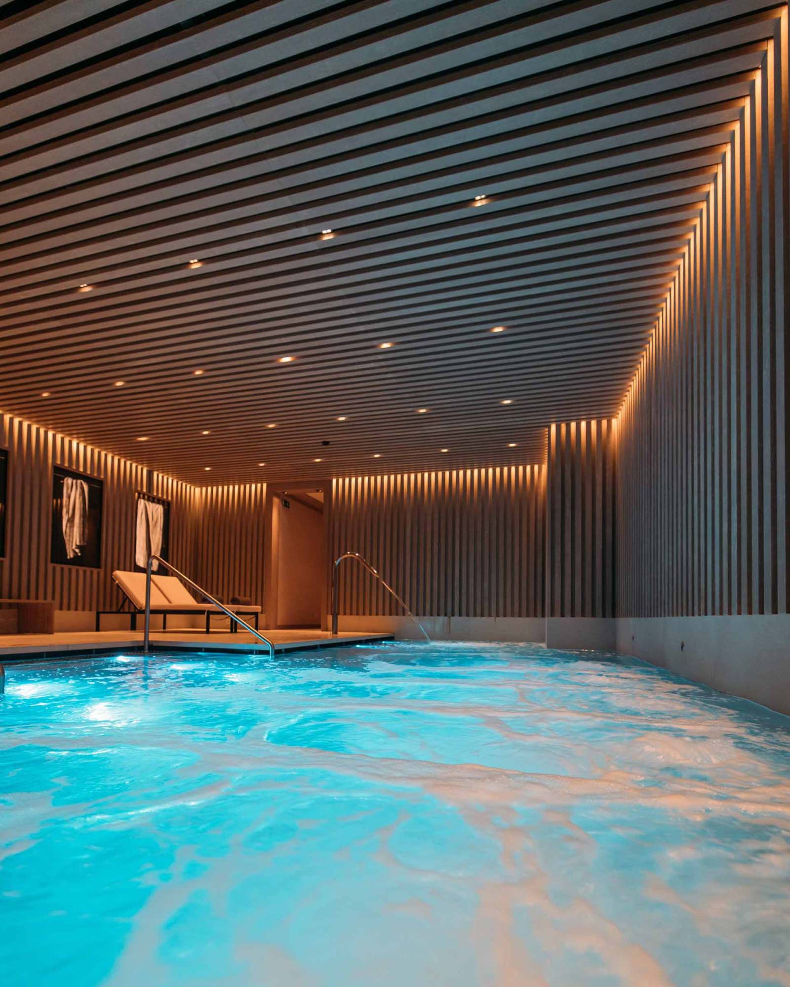 Piscina interior - Seventy Spa Barcelona