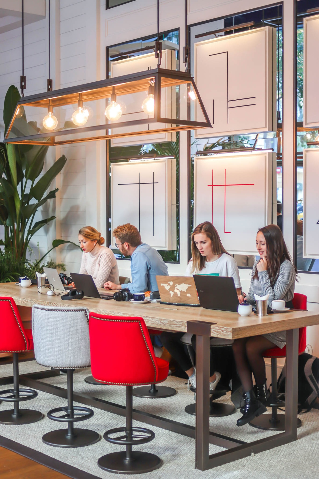 The White Hall | Seventy Barcelona