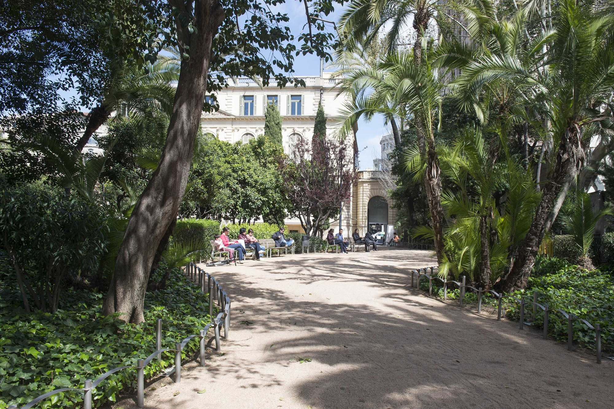 Jardins Palau Robert | Barcelona