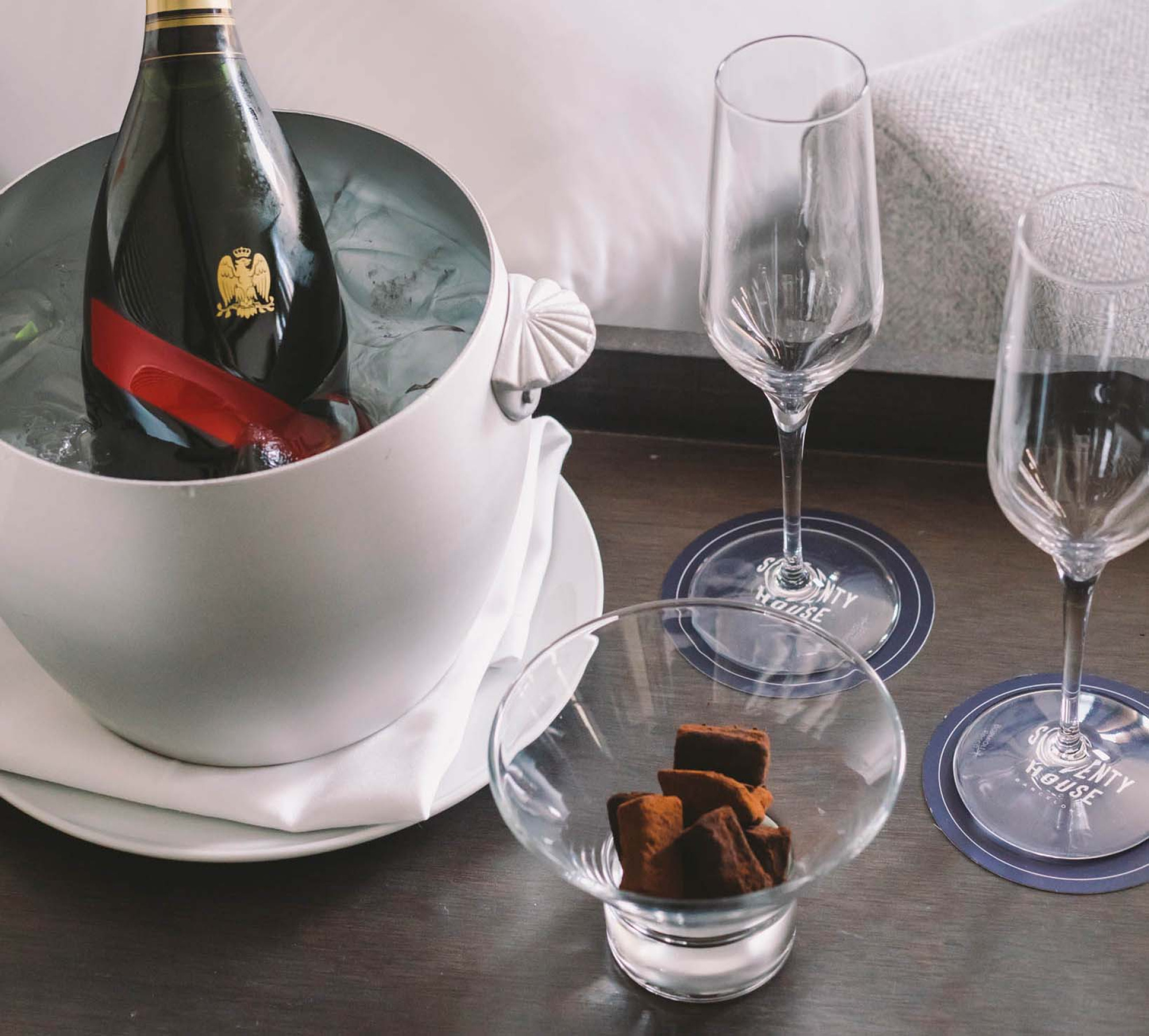 Botella de Cava & Trufas | Seventy Barcelona