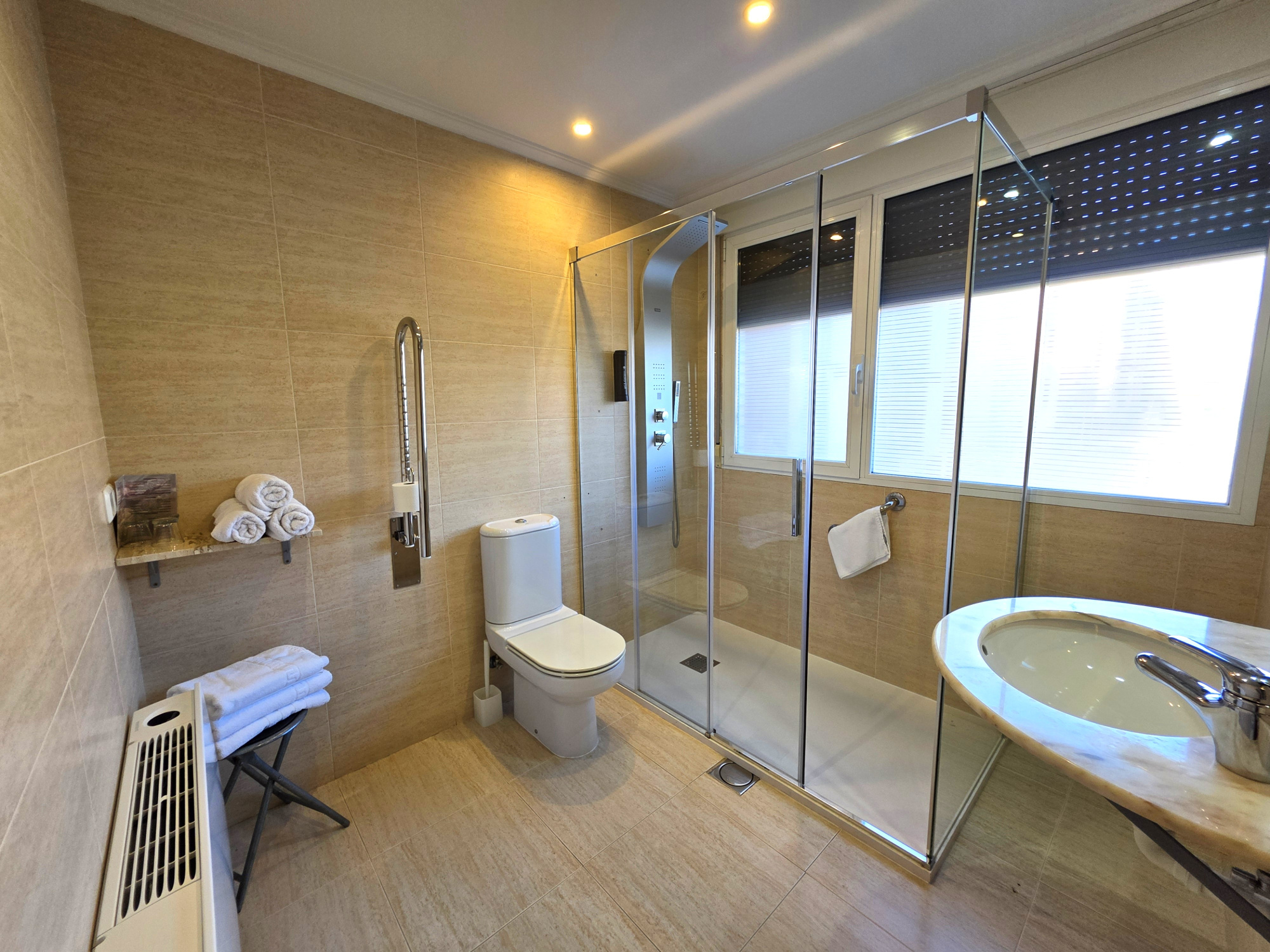 Hotel Abadía - Habitación triple superior