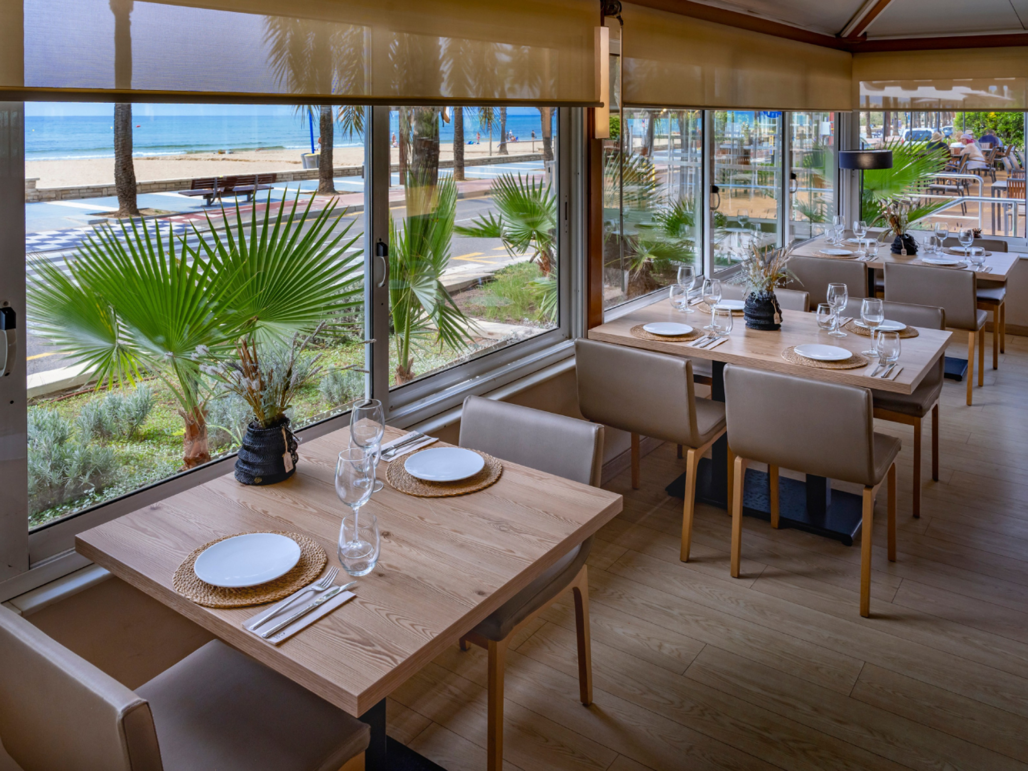 4R Casablanca Restaurant